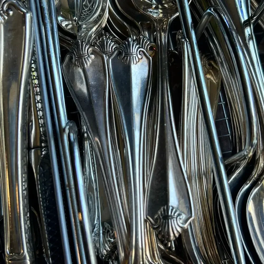 Oneida 118 piece flatware set King James 1881 w/ serving pieces